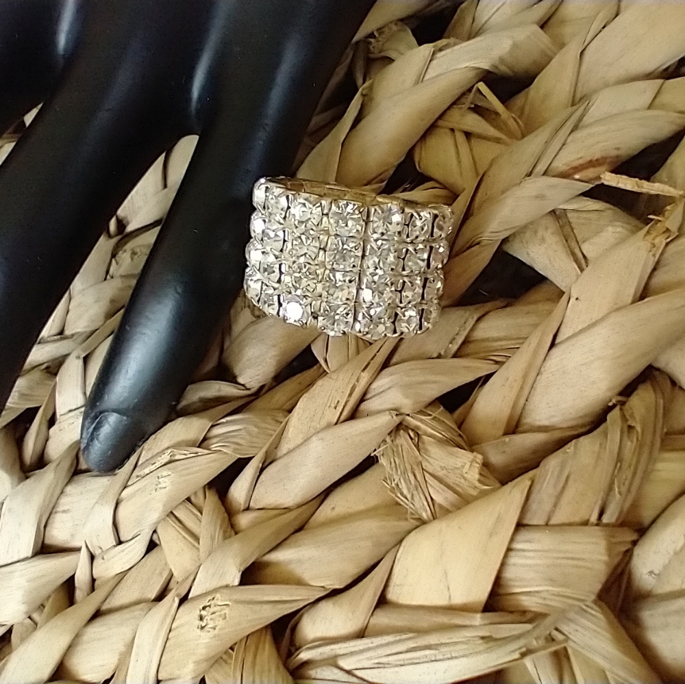 Crystal stretch ring - Picture 5 of 12